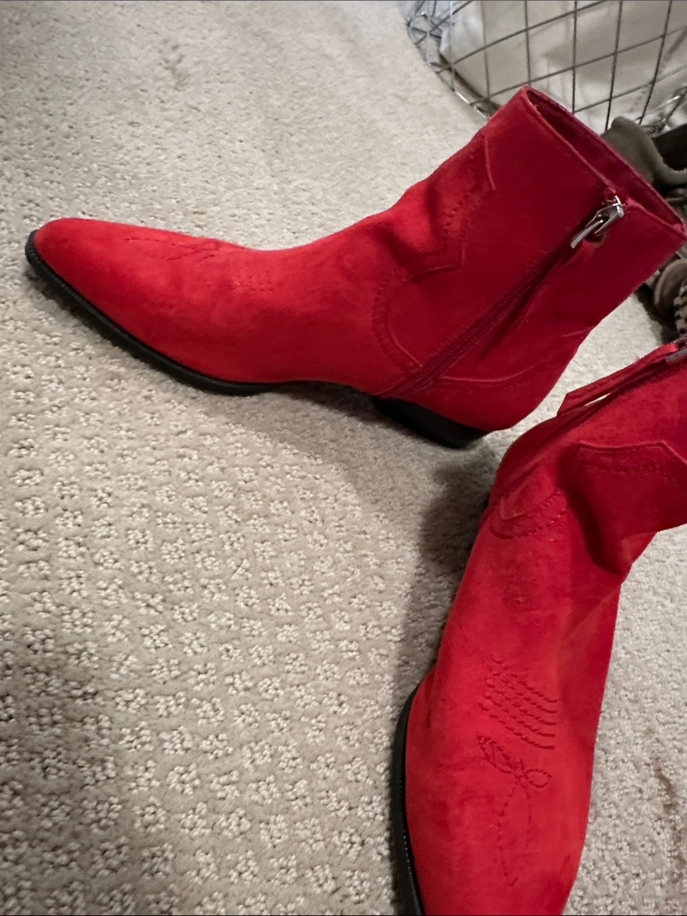 Red booties - Picture 3 of 4